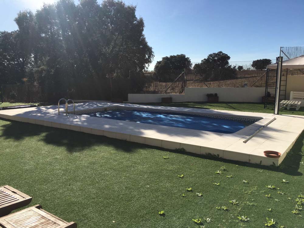 Cubierta Teide: Cubiertas de policarbonato para piscina baja y telescópica en Madrid sierra antes