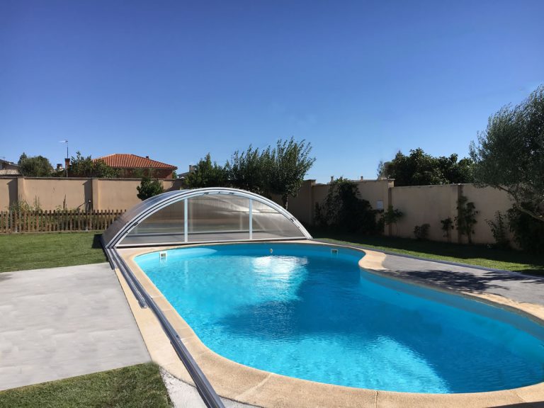 Cerramiento Teide Plus para piscina en Zamora abierta