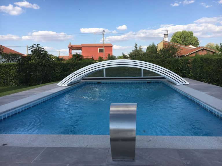 Cubierta de piscina bajo y telescópico en Salamanca
