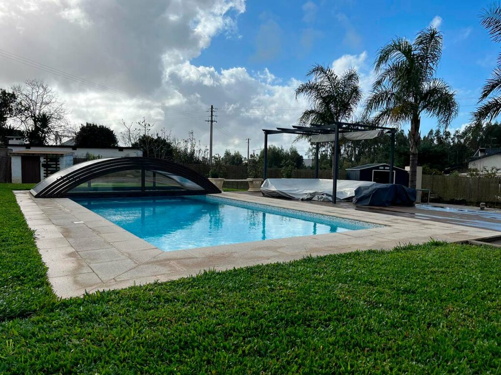 cubierta para piscina Tecnyvan, protege tu piscina del invierno
