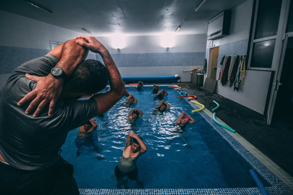 ejercicios adelgazar piscina